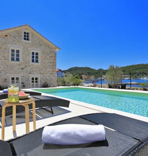 Croatian Villas Rent is specialized for renting of holiday villas in Croatia.