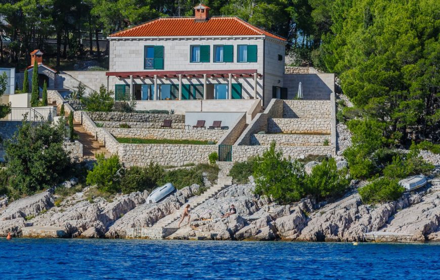 Croatia Brac Seafront stone villa for rent