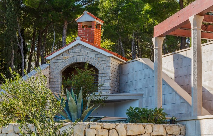 Croatie Brac Seafront villa en pierre à louer