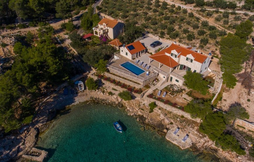 Croatie Île de Brac villa en bord de mer à louer