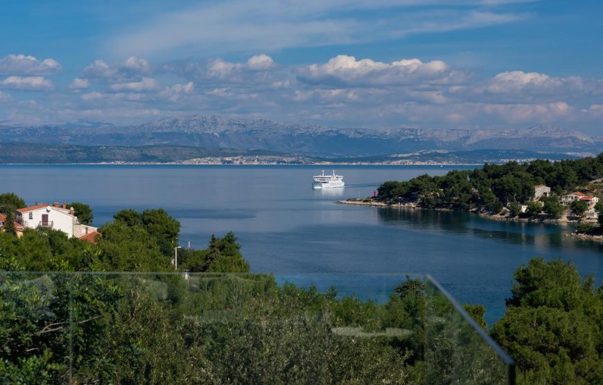 Croatia Island Solta Modern villa with outdoor jacuzzi for rent