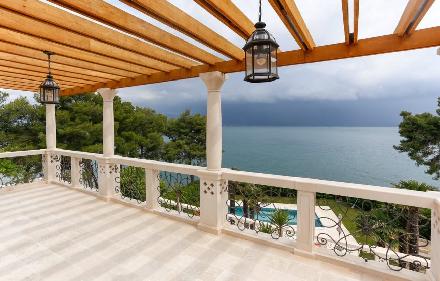 Kroatien Trogir Umgebung Luxusvilla am Meer zur Miete