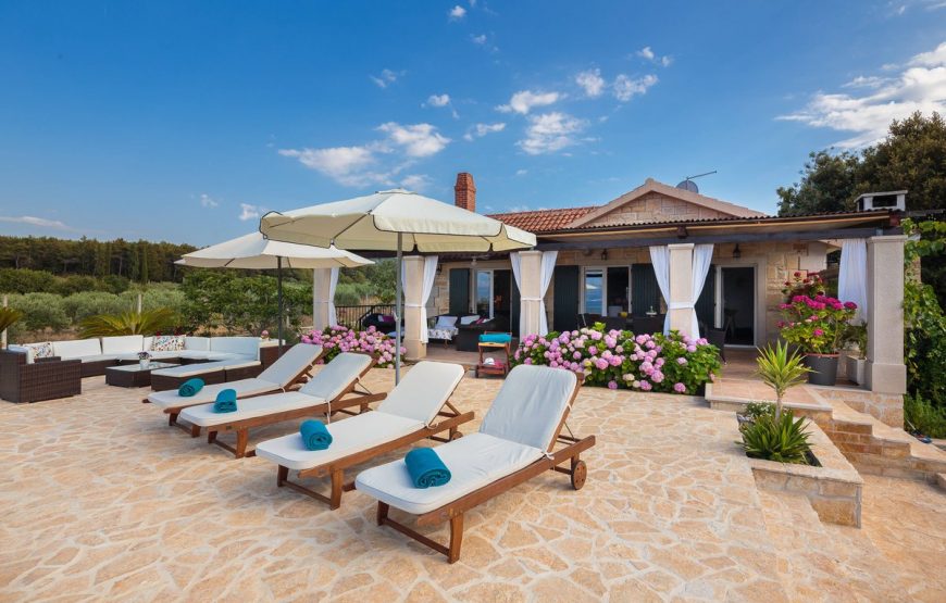 Croatia Brac Island Beachfront villa for rent