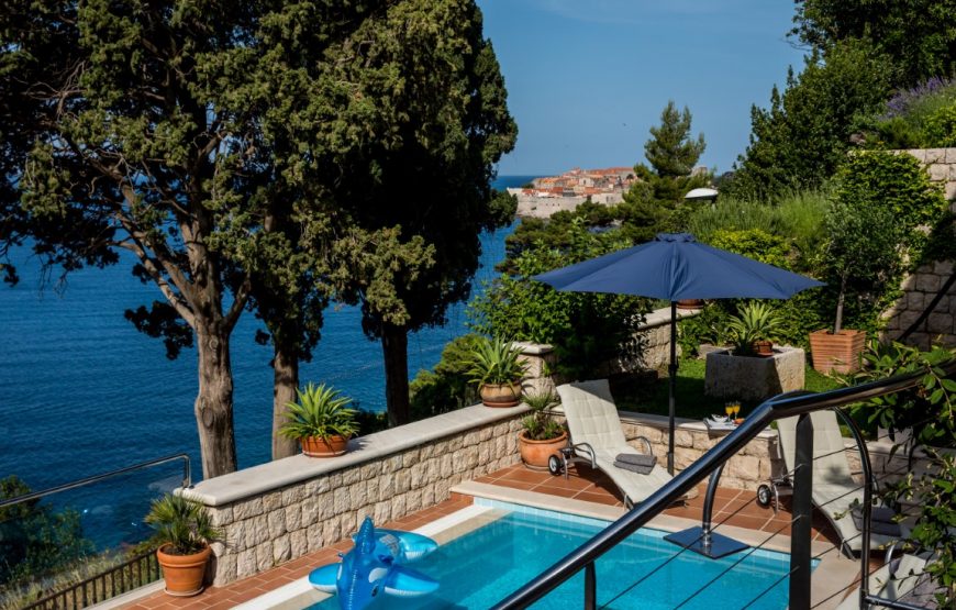 Croatia Dubrovnik Waterfront villa with pool for rent