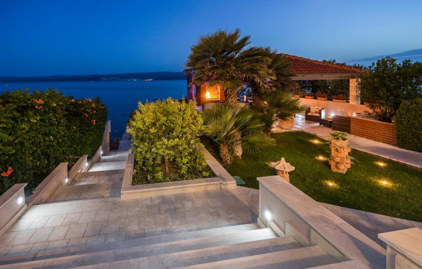 Croatia Omis area Seafront villa for rent