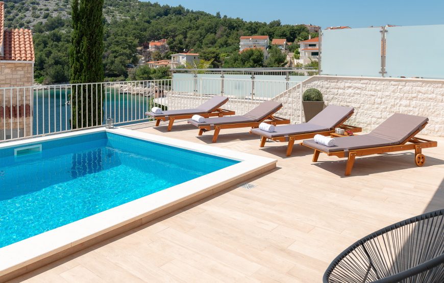 Croatia Rogoznica Waterfront villa with pool