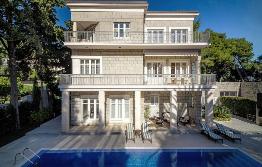 Croatia Split Waterfront luxury villa for rent