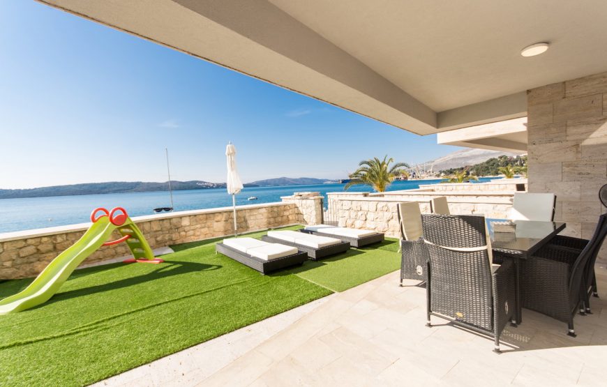 Croatia Trogir Ciovo Waterfront villa rent