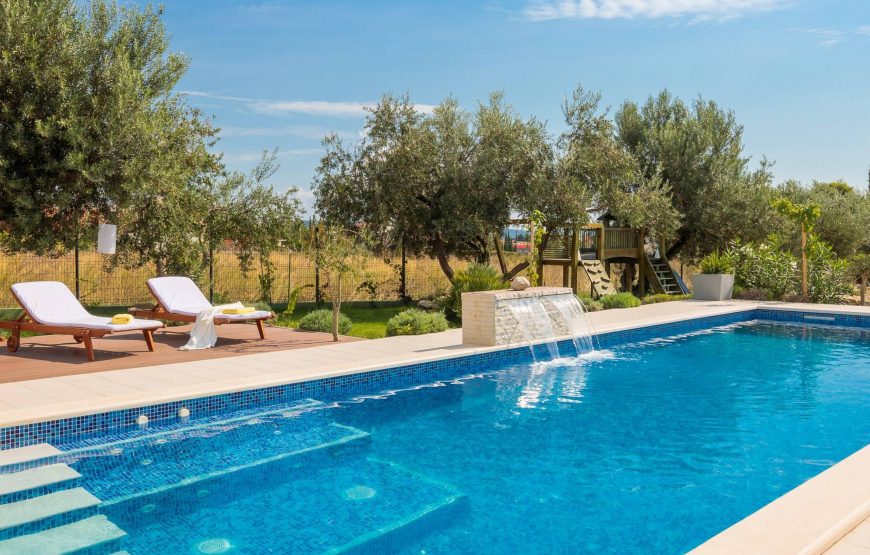 Croatia Trogir Kastela villa with pool rent