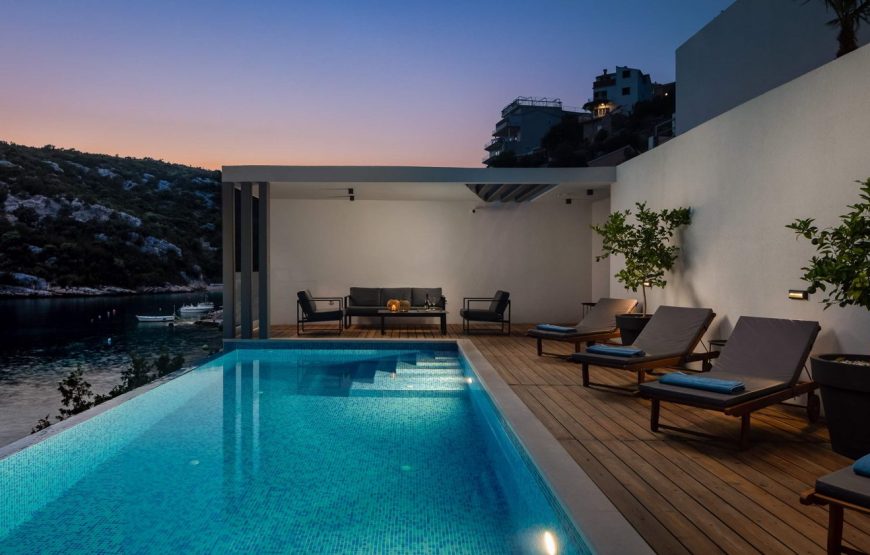 Croatia Trogir area Waterfront villa for rent