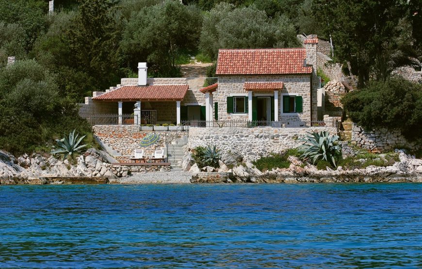 Croatia island Hvar Beachfront Stone House for rent