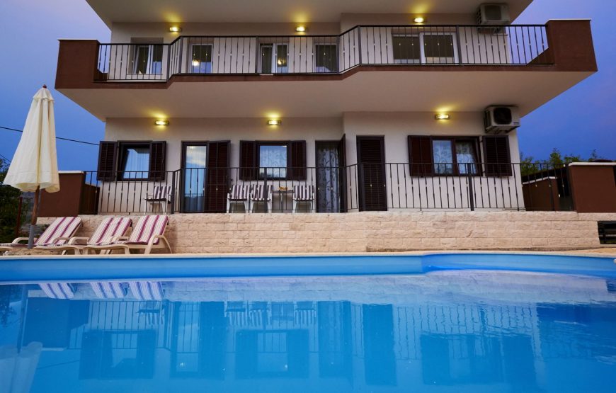 Croatia Split Villa with pool for rent