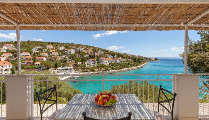 Croatia Trogir Ciovo island beachfront villa for rent