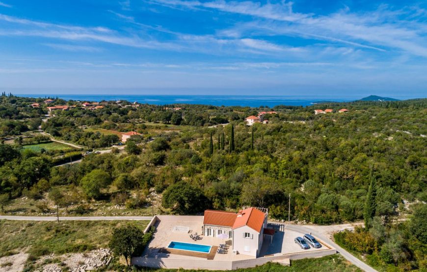 Croatia Cavtat area isolated Villa with pool for rent