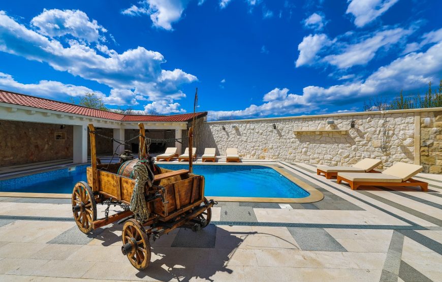 Croatia Split area beautiful villa with swimming pool rent