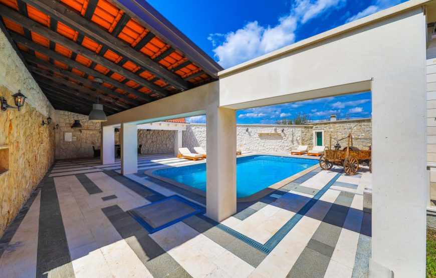 Croatia Split area beautiful villa with swimming pool rent