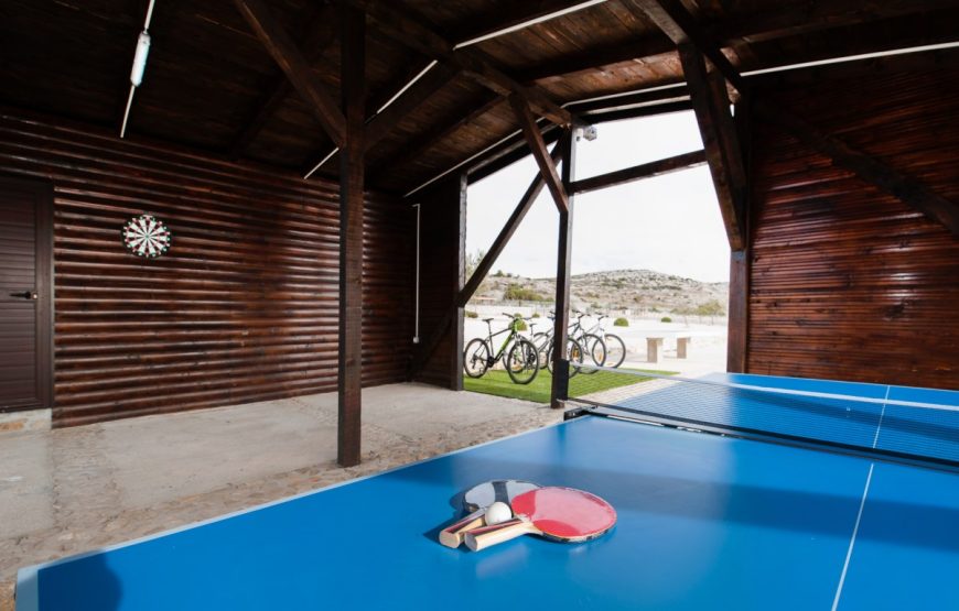Croatia Brac Milna villa with tennis court and mini golf for rent