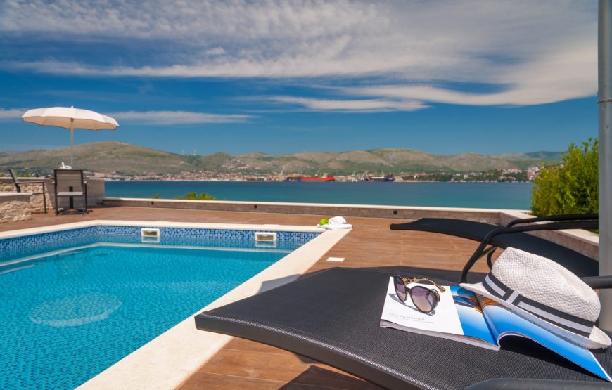 Croatia Ciovo Luxurious Modern villa with pool for rent