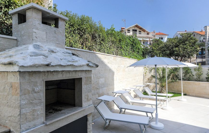 Croatia Trogir Modern holiday villa with pool for rent
