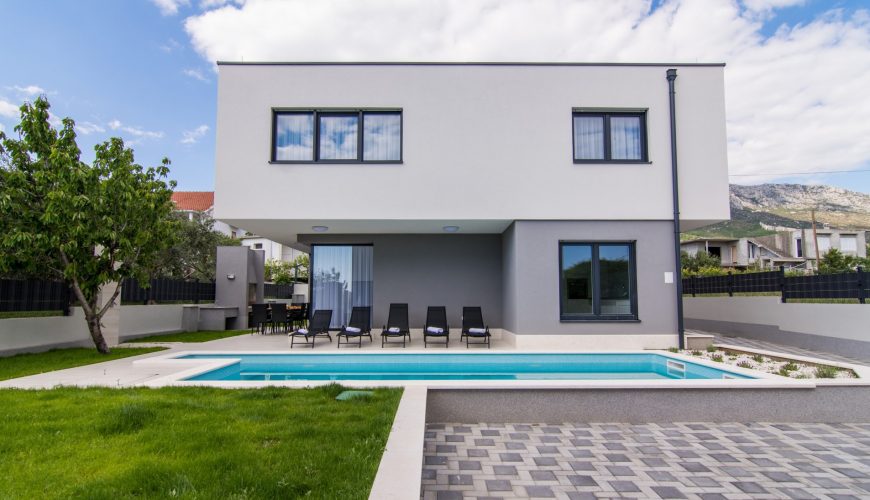 Croatia Trogir area Modern Villa with pool for rent