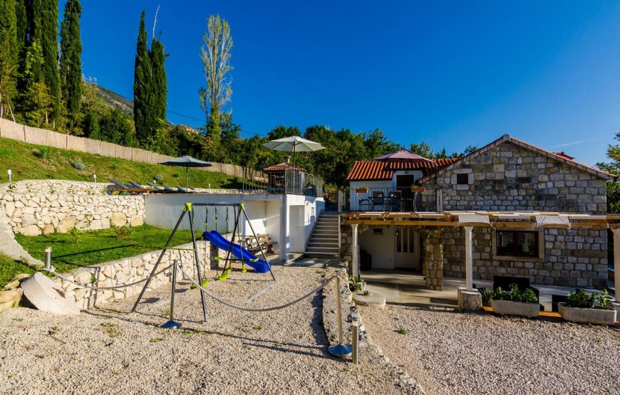 Croatia Cavtat area Stone villa with mountain views rent
